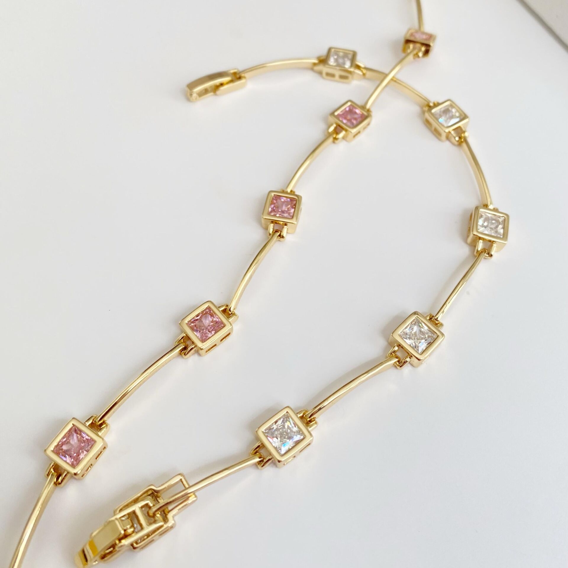 Xuping Kare Taşlı Bileklik (Pembe)