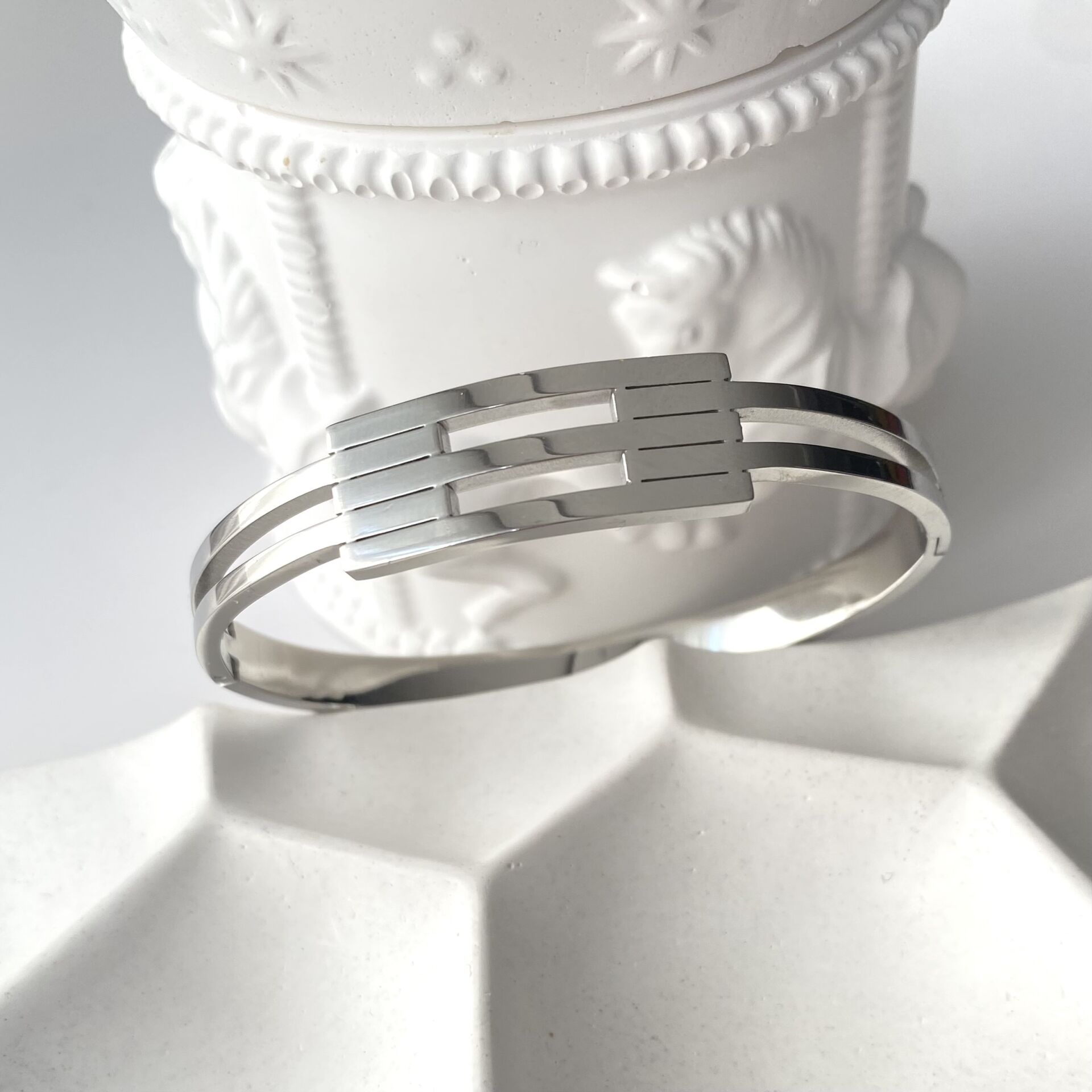 Çelik İnce Kaburga Model Kelepçe (Silver)