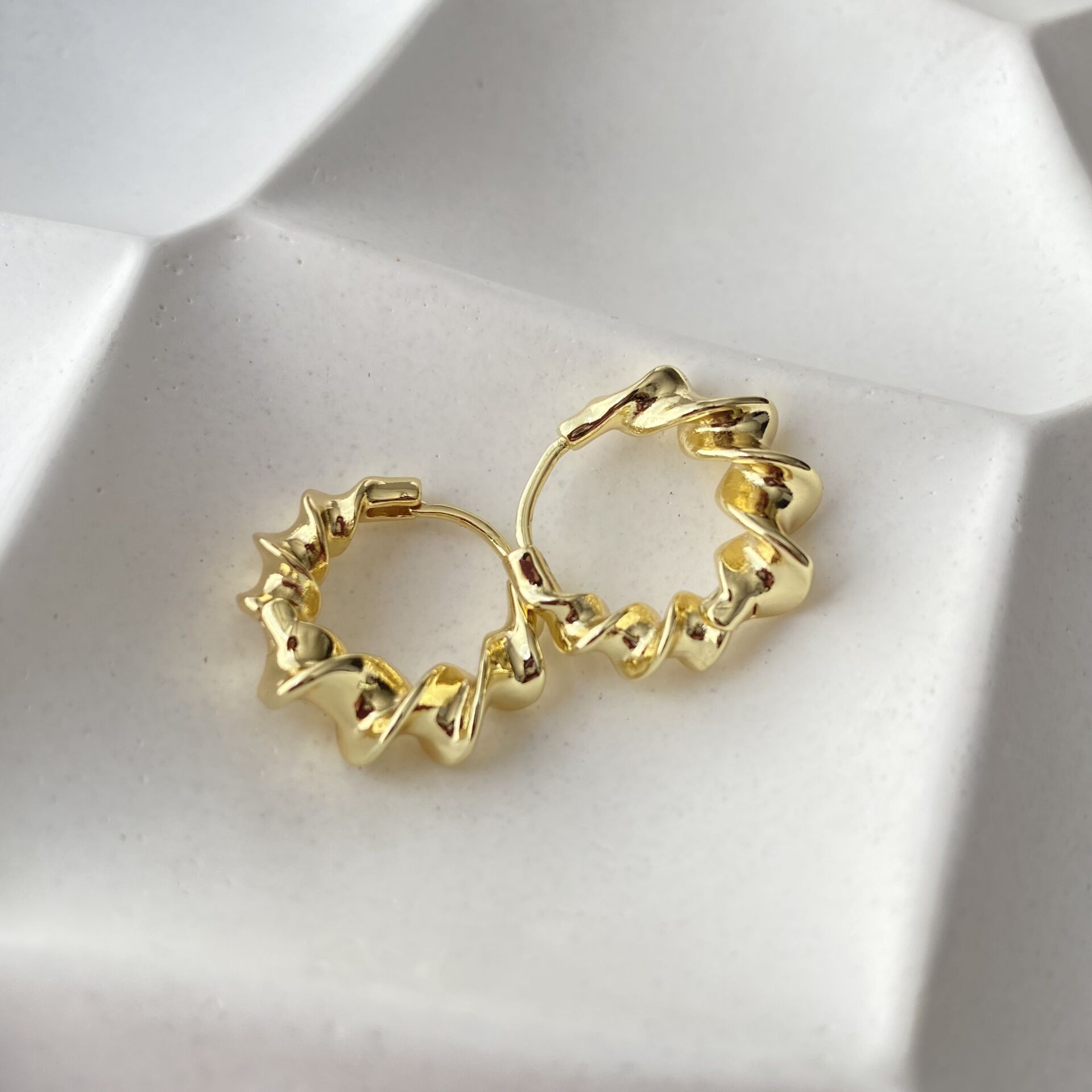 VIP Gold Burgu Halka Küpe