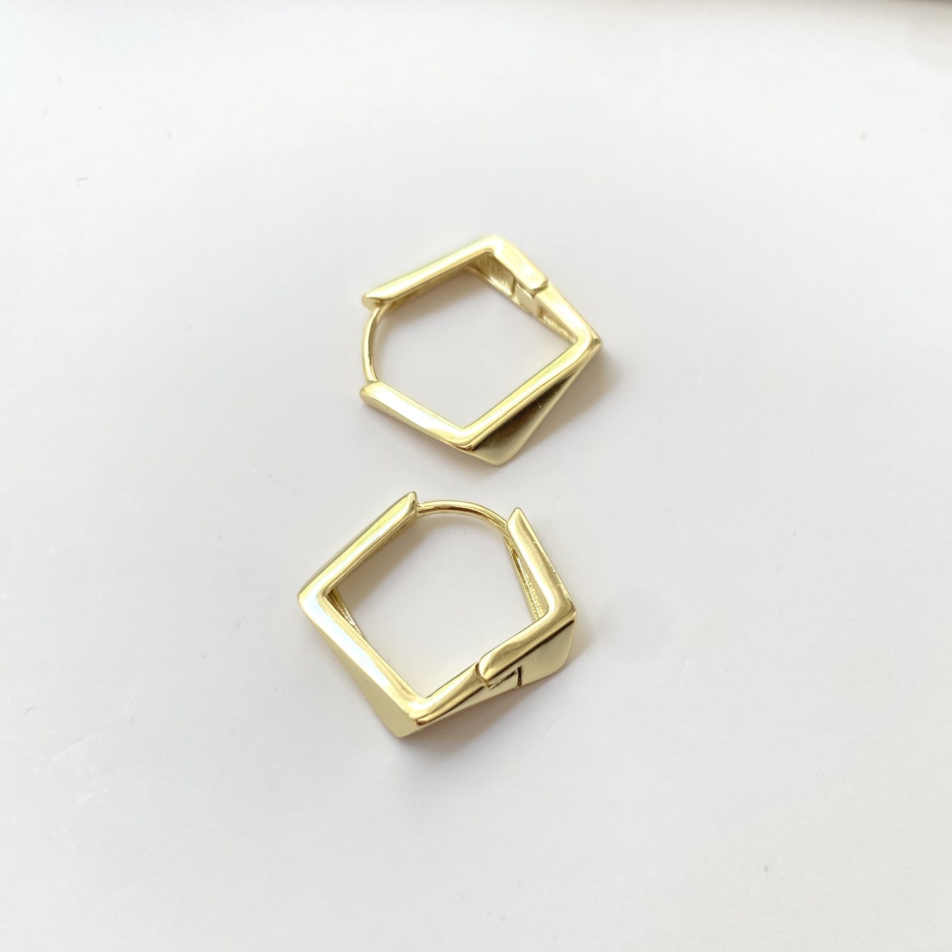 VIP Gold Kare Küpe